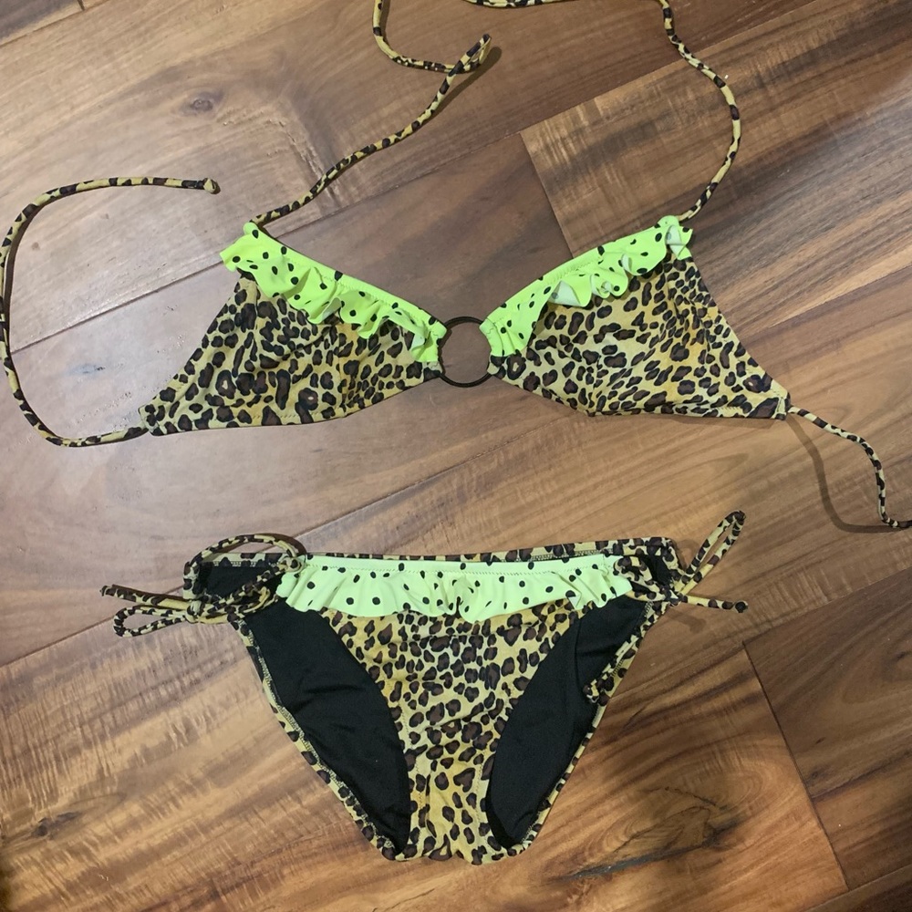 Leopard bikini